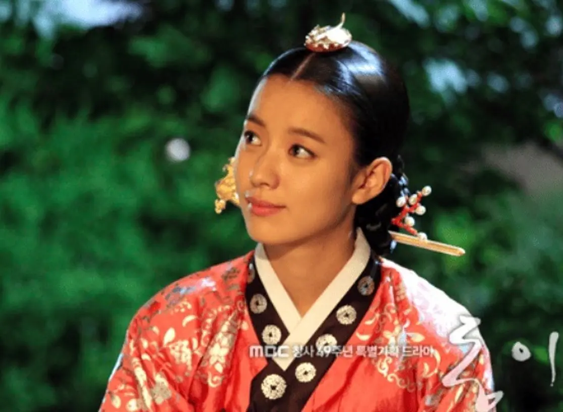  عکس‌های تازۀ «دونگ‌یی» بعد از 15 سال در 37 سالگی + تصویر