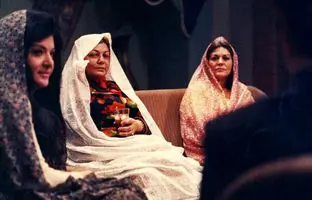  حمیده خیرآبادی ۶۴ سال قبل در فیلم دختران حوا 