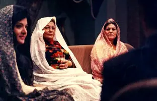  حمیده خیرآبادی ۶۴ سال قبل در فیلم دختران حوا 