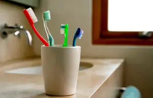 نحوه ضدعفونی کردن مسواک