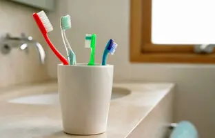 نحوه ضدعفونی کردن مسواک