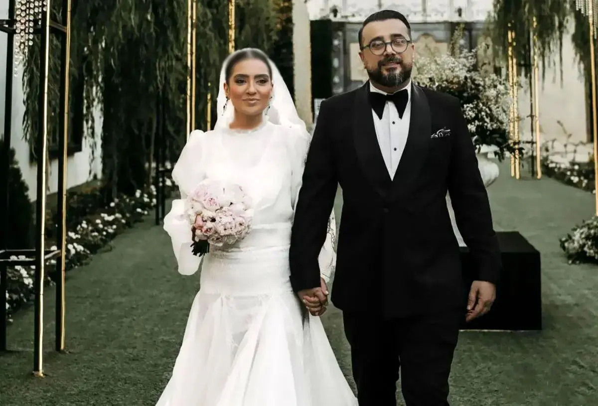 پاپاراتزی ایرانی؛ تصویر جدید از سپند امیرسلیمانی و همسر باردارش 