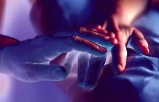 بدن انسان واقعاً می‌درخشد؟ /نوری مرموز که با مرگ خاموش می‌شود