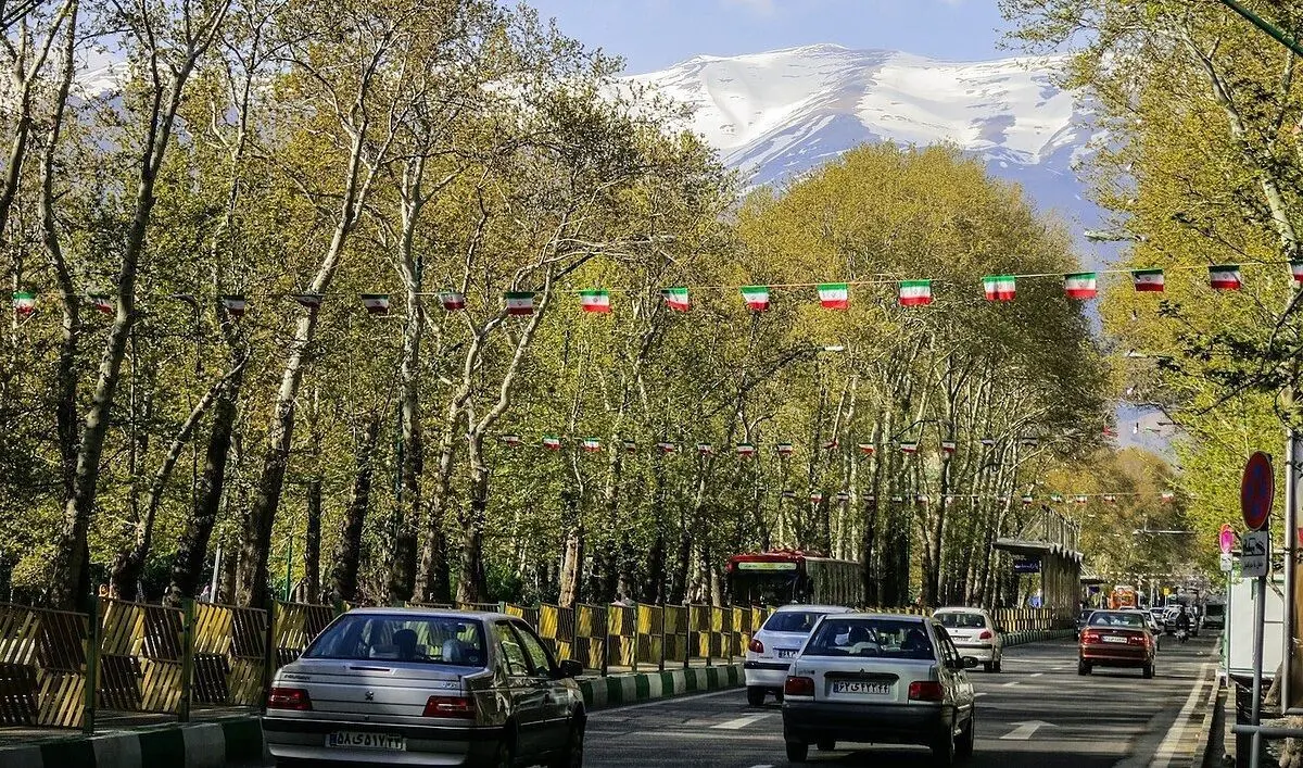  تهران قدیم؛ «خیابان ولیعصر» در دهه 20؛ خیابان نواب در سال 40