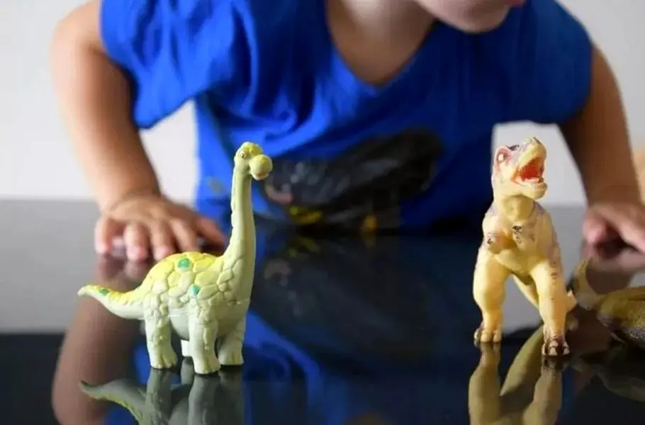 
محققان آمریکایی: کودکانی که به دایناسورها علاقه‌ دارند احتمالاً باهوش‌ترند
