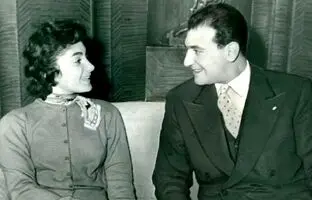 «شاه و ثریا» در مراسم عروسی «شهناز و اردشیر زاهدی»؛ سال 1336