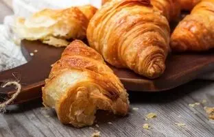 طرز تهیه کروسان خانگی به روشی ساده و سریع + ویدئو