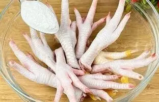 طرز پخت یک غذای جدید با پای مرغ به روش آشپز آلمانی + ویدئو