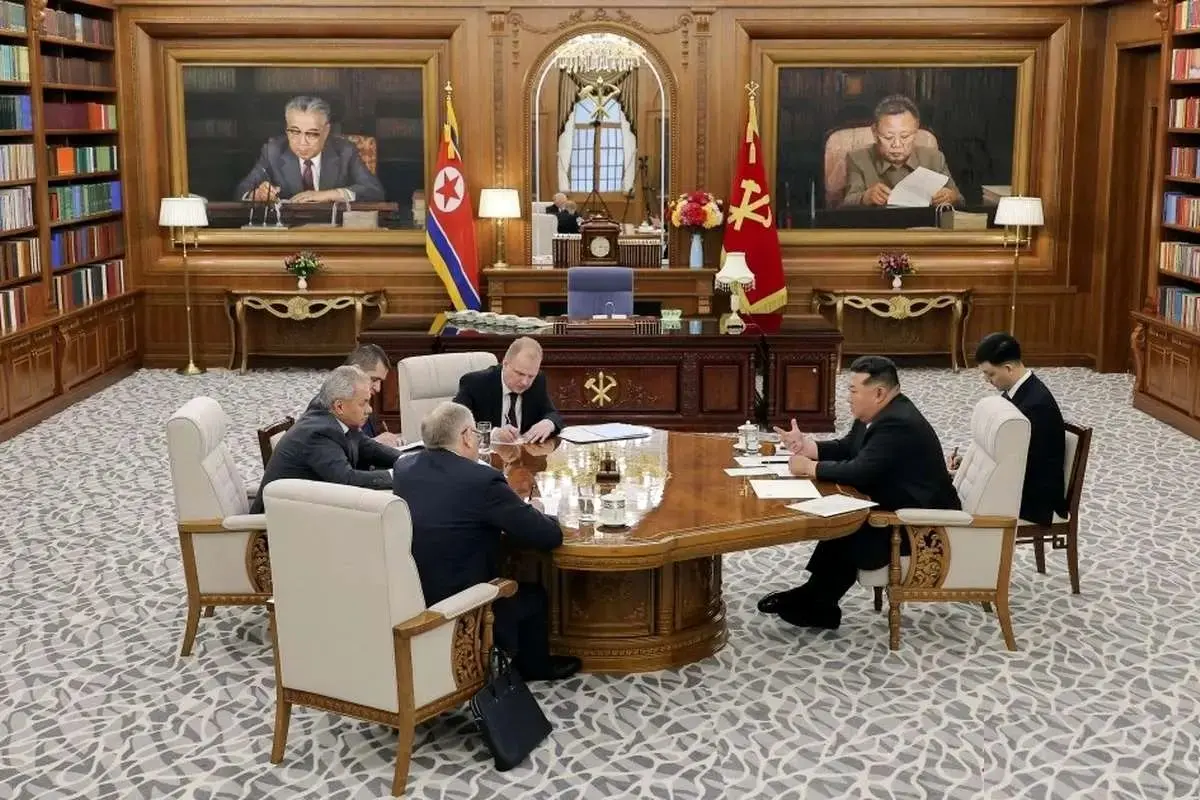 دفتر کار کیم جونگ اون رهبر کره شمالی+ ویدئو
