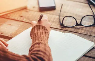  ۸ رفتاری که باید از زندگی خود حذف کنید تا موفق شوید