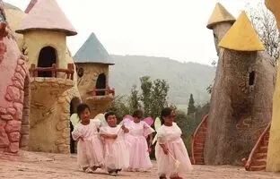 دهکده کوتوله‌ها؛ راز کوتاه قدی ساکنان روستای یانگ‌سی چیست؟ + ویدئو