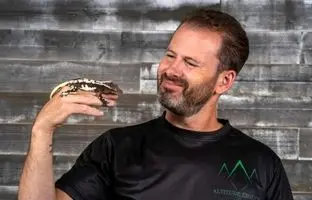  «سلطانِ مارمولک» چگونه با پرورش این خزندۀ کوچک ثروتمند شد؟ 