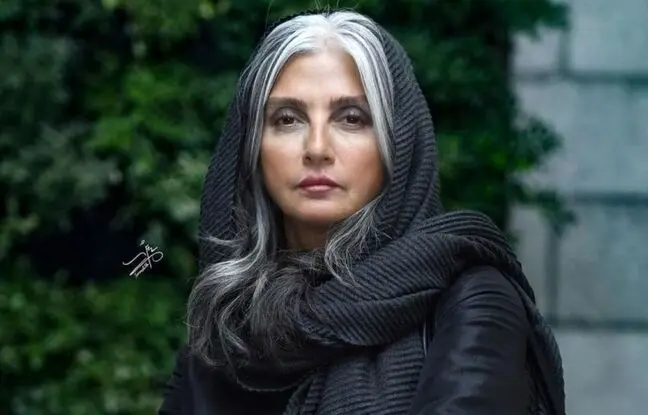  استایل تماشاییِ رویا جاوید در ۶۰سالگی جلب‌توجه کرد! 