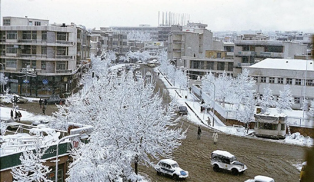 این خیابانِ پایتخت به خاطر خرمی، گردشگاه شاهزادگان قاجار بود