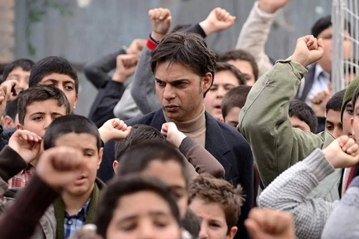 (ویدئو) ۵ فیلم سینمایی که خاطره اول مهر را زنده می‌کند