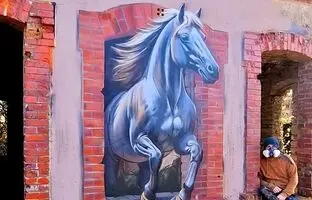 این اسب‌ها واقعی نیستند؛ هنر خیابانی شهر را زیبا می‌کند!