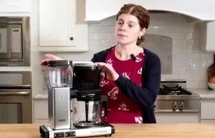 چگونه قهوه‌ساز را تمیز کنیم؟