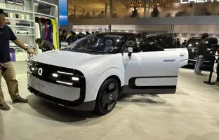 نمایش نسل جدید ام وی ام 110 با طراحی منحصر‌به‌فرد در نمایشگاه خودرو شانگهای 2025