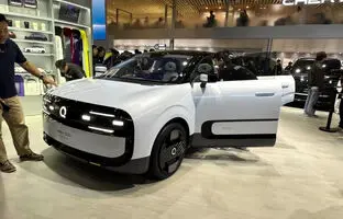 نمایش نسل جدید ام وی ام 110 با طراحی منحصر‌به‌فرد در نمایشگاه خودرو شانگهای 2025