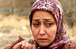 پاپاراتزی ایرانی؛ عکس بازیگر سریال آوای باران و دانشجویانش در دانشگاه 