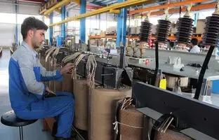  کارگران بخوانند / حقوق کارگران در زمان قطعی برق چگونه تعیین می‌شود؟ + ویدئو