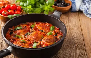  خوشمزه بپزید؛ طرز تهیه خورش مرغ و گوجه؛ یک غذای فوری 
