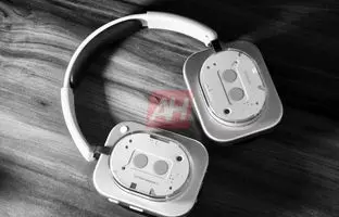 مشخصات و تصاویر ناتینگ هدفون 1 پیش از رونمایی رسمی لو رفت