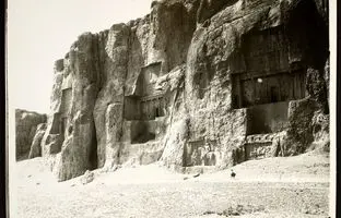 تفنگچی قاجاری در برابر شاهنشاه ساسانی!