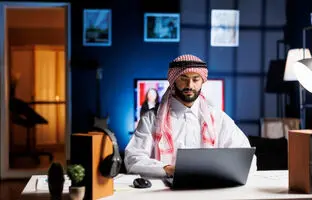 حقوق کارمندان کشورهای عربی در سال ۲۰۲۵ چقدر است؟