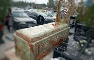  سنگ قبر لاکچری با طرح قلب؛ فقط ۸۷۰ میلیون تومان! + ویدئو