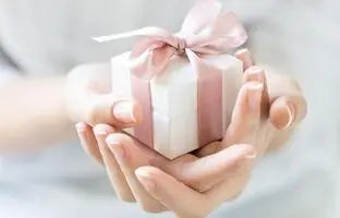 هدیه ارزان برای روز زن چی بخریم؟