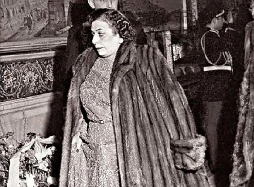  سفر در زمان؛ «همسر دوم رضاخان در کنار عروس سوم اش» در دهه 40 