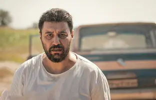 نگاهی به جواد عزتی «وحشی»؛ سکانس «غش» سریال «آبان» چرا وایرالی شد؟
