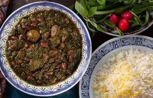 طرز تهیه قورمه سبزی با سبزی خشک؛ بهتر از سبزی تازه! 