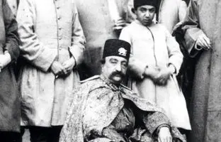  از عصرانه‌خوری همایونی تا گوساله‌ای که به حضور شاه آمد + تصویر