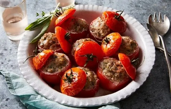 طرز تهیه 6 نوع غذای ساده با گوجه‌فرنگی + خواص آن
