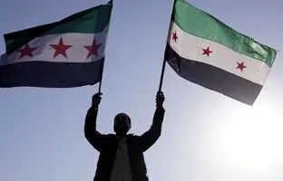 اشک شوق پیرمرد سوری با شنیدن خبر فرار بشار اسد + ویدئو