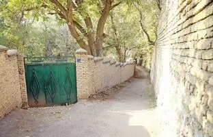 کوچه‌ ای در کن که اندرونی ناصرالدین شاه بود