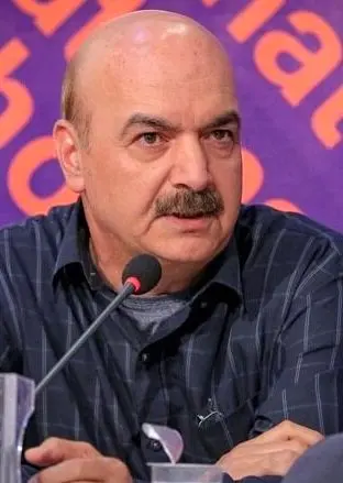  واکنش جناب‌خان به بوی سیگارِ ایرج طهماسب در استودیو! 