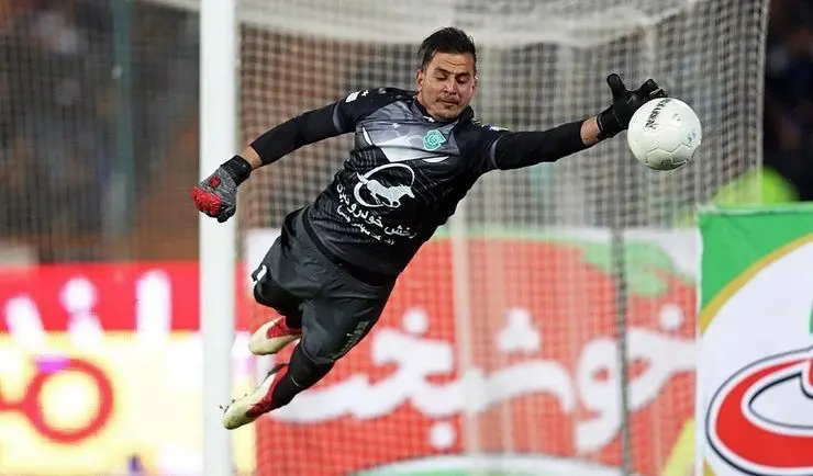 
عکس جالب حامد لک با قد 194 درکنار قهرمان المپیک
