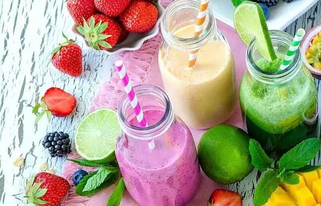 طرز تهیه ۵ اسموتی خوشمزه و مقوی کبرای تابستان