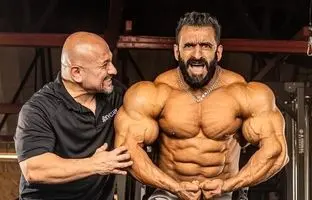  واکنش جالب هادی چوپان به حمله اسرائیل 