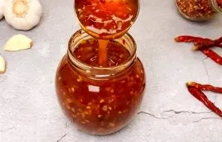 طرز تهیه سس چیلی خانگی به روشی ساده + ویدئو