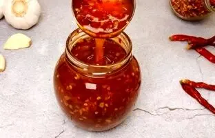 طرز تهیه سس چیلی خانگی به روشی ساده + ویدئو