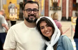 سپند امیرسلیمانی و مونا کرمی زمان تولد پسرشان را اعلام کردند‌ + ویدئو