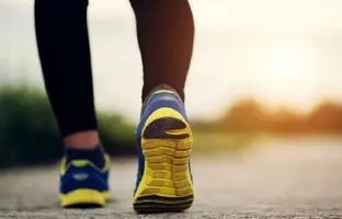 چگونه با پیاده‌روی کلسترول را به تعادل برسانیم؟ | چقدر پیاده‌روی لازم است؟