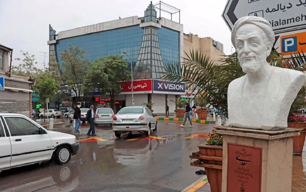 تهران قدیم؛ «خیابان سعدی و دروازه دولت، وقتی که خاکی بود»؛ سال 1300 + عکس