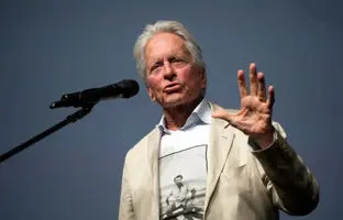 علت خداحافظی مایکل داگلاس با دنیای بازیگری در سن ۸۰ سالگی فاش شد