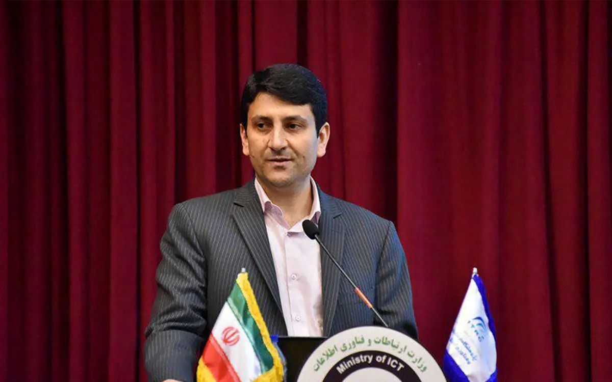 
وزیر ارتباطات: شاید فیلترینگ به صورت‌ گام به گام برداشته شود
