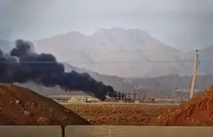لحظه حمله اسرائیل به سایت هسته ای نطنز با بمب سنگرشکن + ویدئو